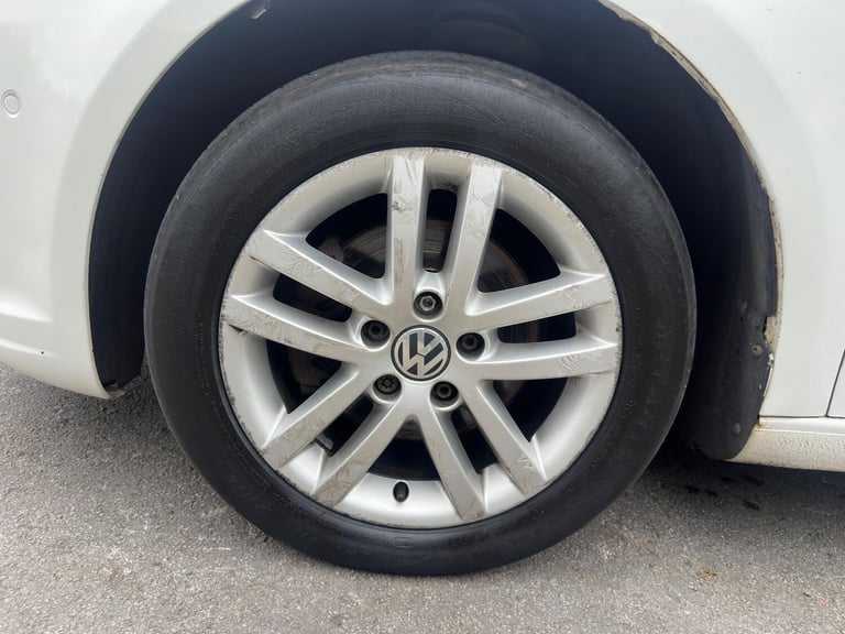 2013 Volkswagen Touran 1.6 TDI SE DSG Euro 5 5dr MPV Diesel Automatic