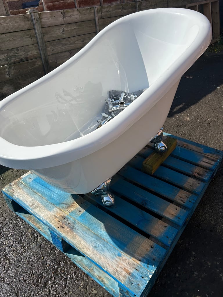 Roll top Slipper Bath and taps. Unused. | in Haddington, East Lothian ...