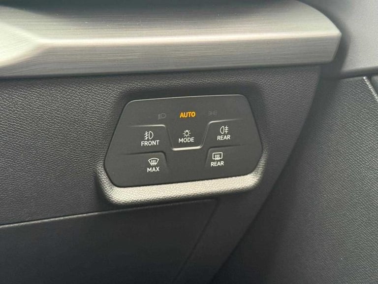 2025 SEAT Leon 1.5 eTSI 150 FR 5dr DSG [DAP] Automatic Hatchback Hybrid Automatic