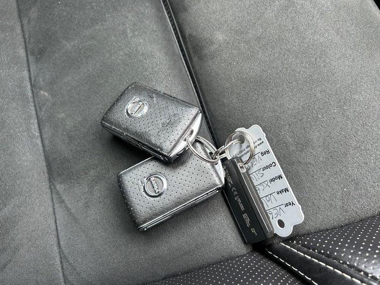 VOLVO XC60 2.0 R-Design T8 Twin Engine AWD 2018