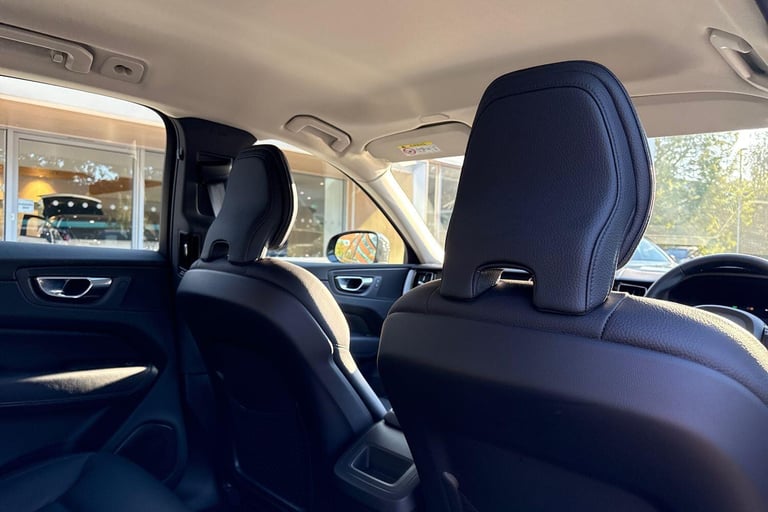 2022 Volvo XC60 2.0 B5 MHEV Core SUV 5dr Petrol Hybrid Auto AWD Euro 6 (s/s) (250 ps) ESTATE Petr...
