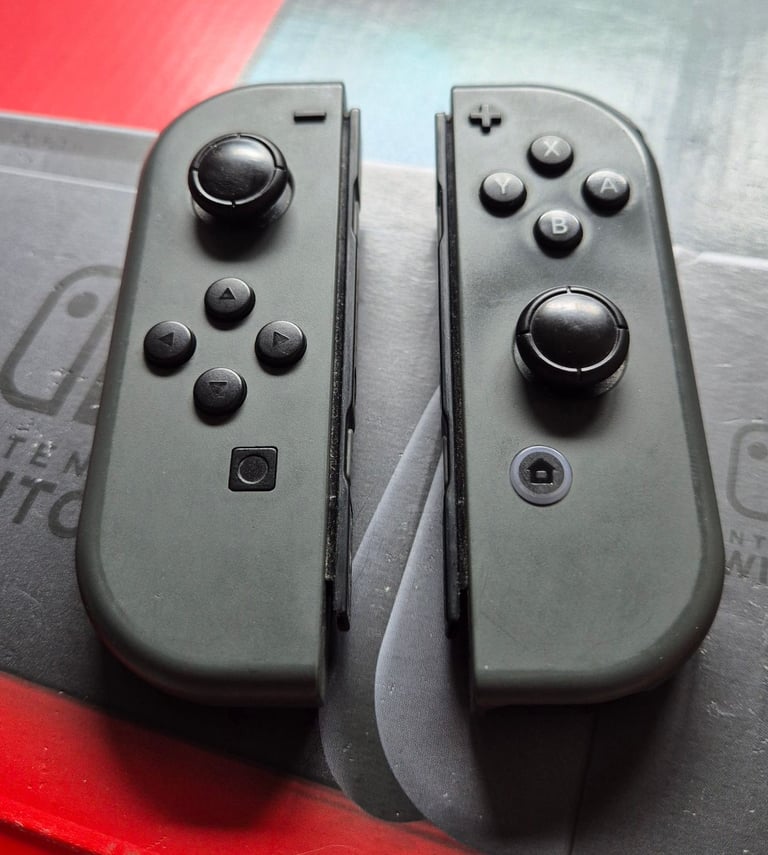 Nintendo Switch Grey with extra controller and 10 games.