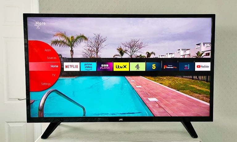 40" JVC SMART HD READY WIFI LED APPS TV FREEVIEW CATCH UP RC & LEGS TOP CONDITION -FREE DELIVERY