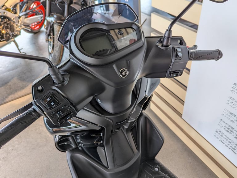 NEW Yamaha RayZR 125 Learner Legal Scooter. (Black) JUST £2,500 (No Admin Fees)
