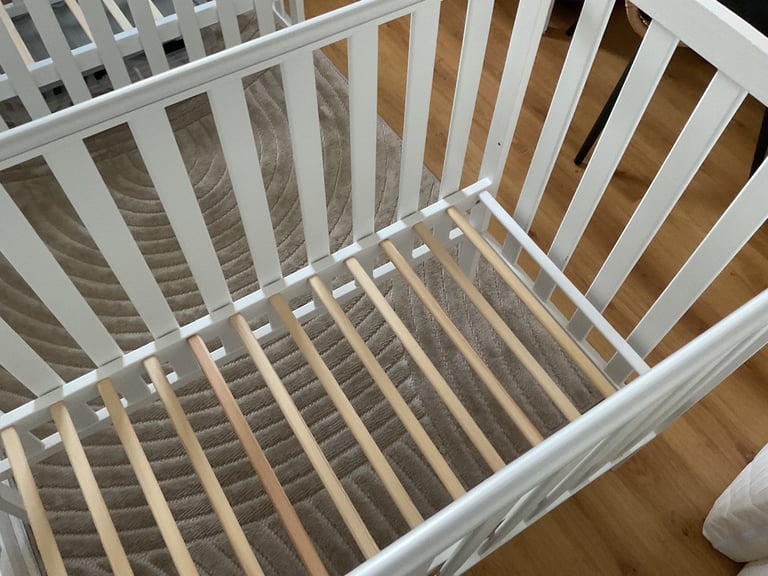 Baby cots with mattress 