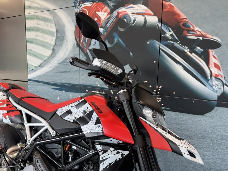  FOR SALE: 2025 Ducati Hypermotard 950 RVE – Brand New, Ready for Delivery