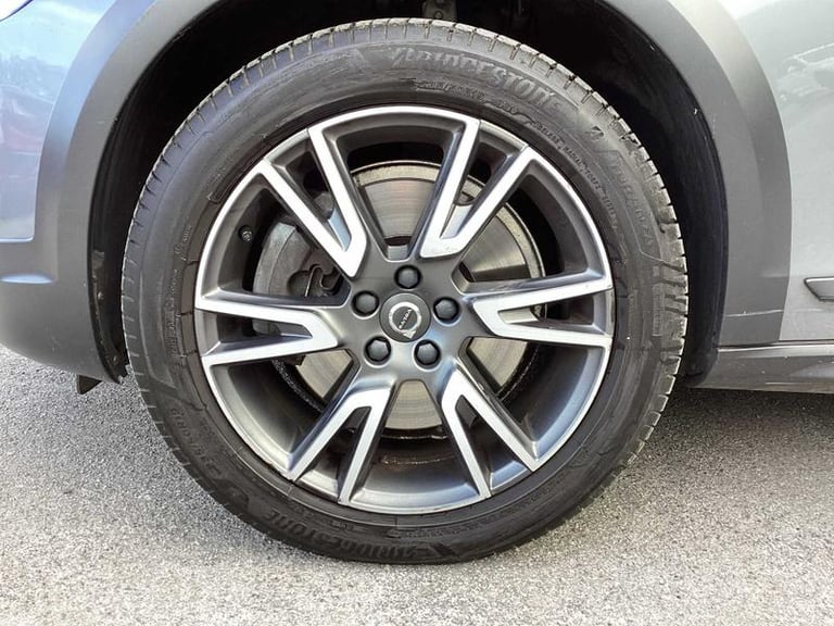 2019 Volvo V90 Cross Country 2.0 D4 Cross Country Plus 5dr AWD Geartronic Automatic Estate Diesel...