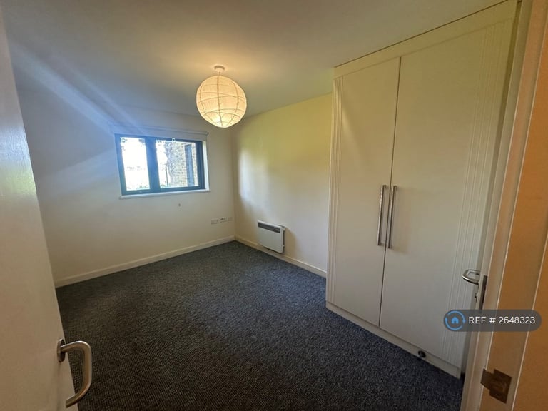 2 bedroom flat in Broadfields, Harrow, HA2 (2 bed) (#2648323)