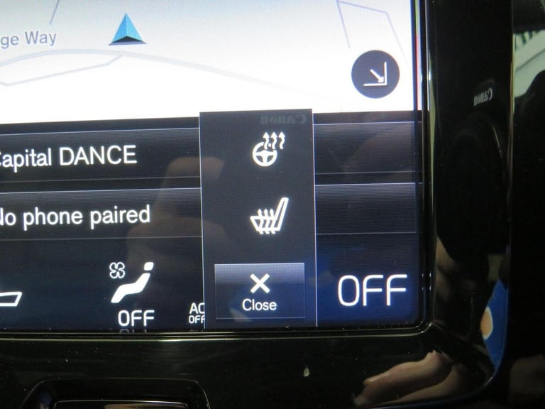 VOLVO XC60 2.0 D4 R-Design Auto AWD Euro 6 (s/s) 5dr Silver Auto Diesel 2018