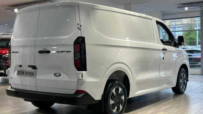  Ford Transit Custom 2.5 PHEV 232ps H1 Van Trend Auto Van Plug-In Hy Automatic