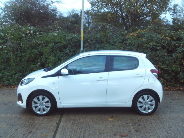 2017 Peugeot 108 1.0 Active 5dr White 60k Miles FSH Years MOT Warranty £20 Road Tax HATCHBACK Pet...