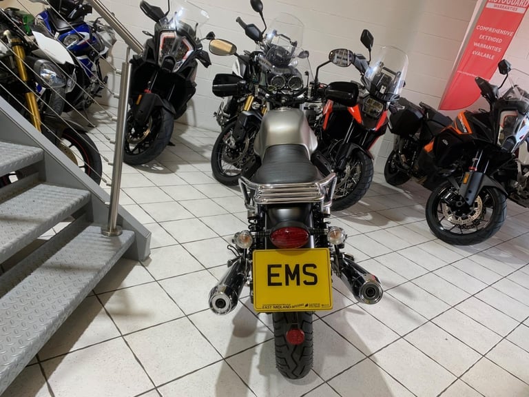 Moto Guzzi V7 Stone 2016