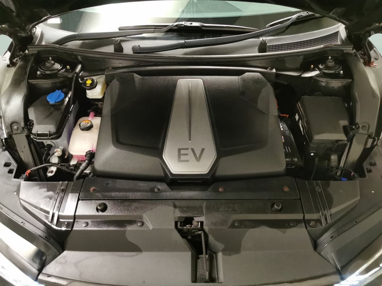 2022 Kia EV6 77.4kWh Air Hatchback 5dr Electric Auto (225 bhp) - HEATED STEERING - LANE  Hatchbac...