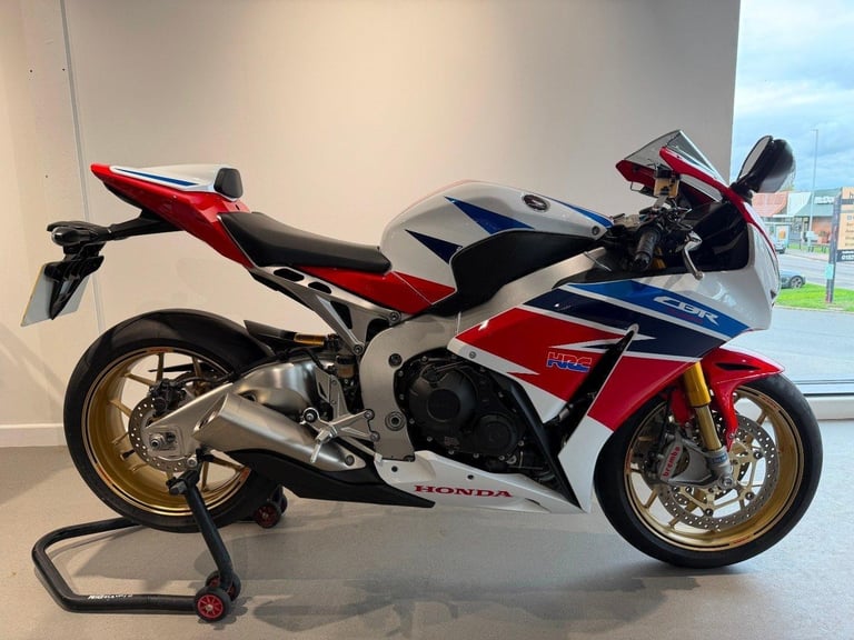 2014 HONDA CBR1000RR FIREBLADE SP in HRC, '14 Plate with 4398 miles