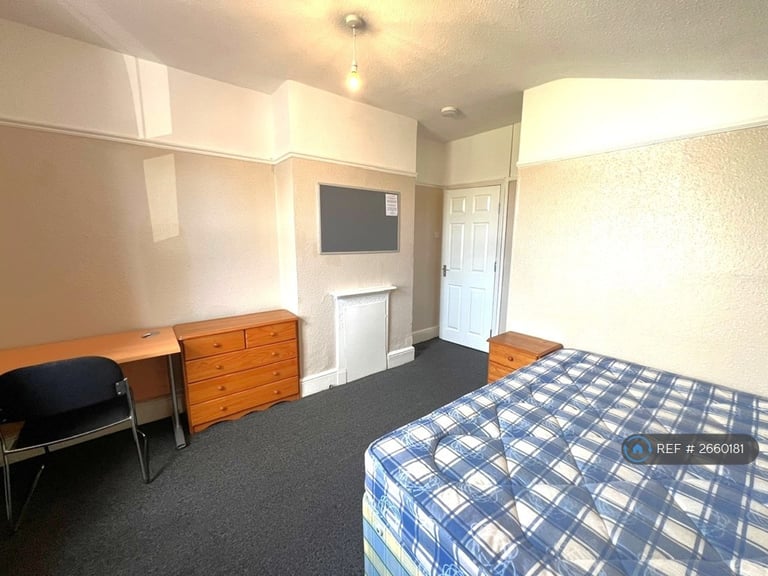 6 bedroom house in Bishop Road, Bristol, BS7 (6 bed) (#2660181)