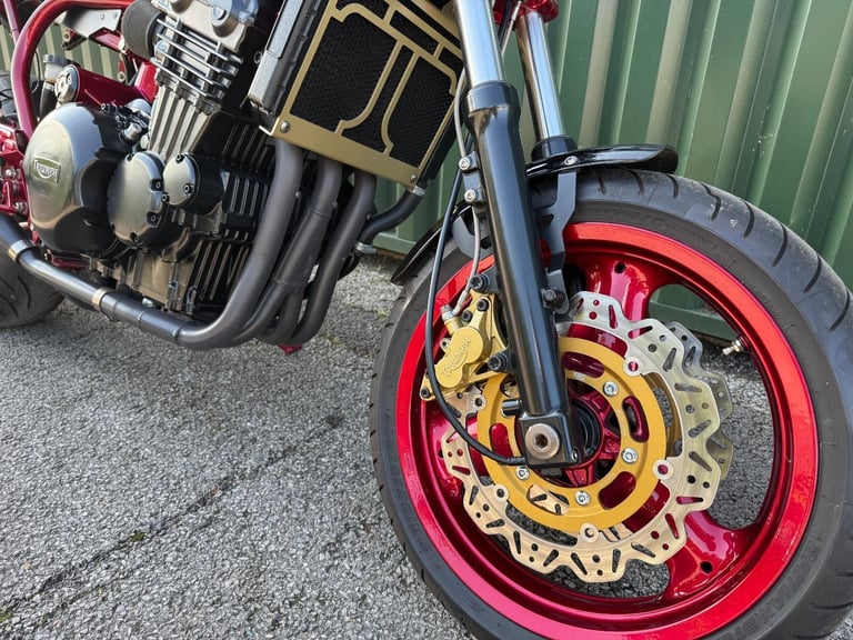 Triumph Daytona 900 CRK Custom Show Bike built by JWA Motorcyles Cafe Racer Kit