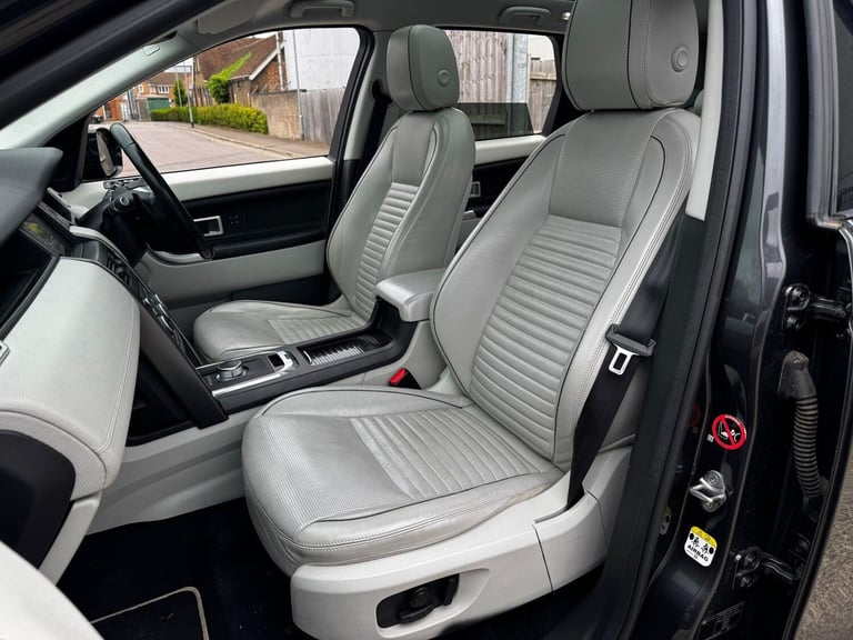 2017 Land Rover Discovery Sport 2.0 Si4 HSE Dynamic Lux Auto 4WD Euro 6 (s/s) 5dr ESTATE Petrol A...