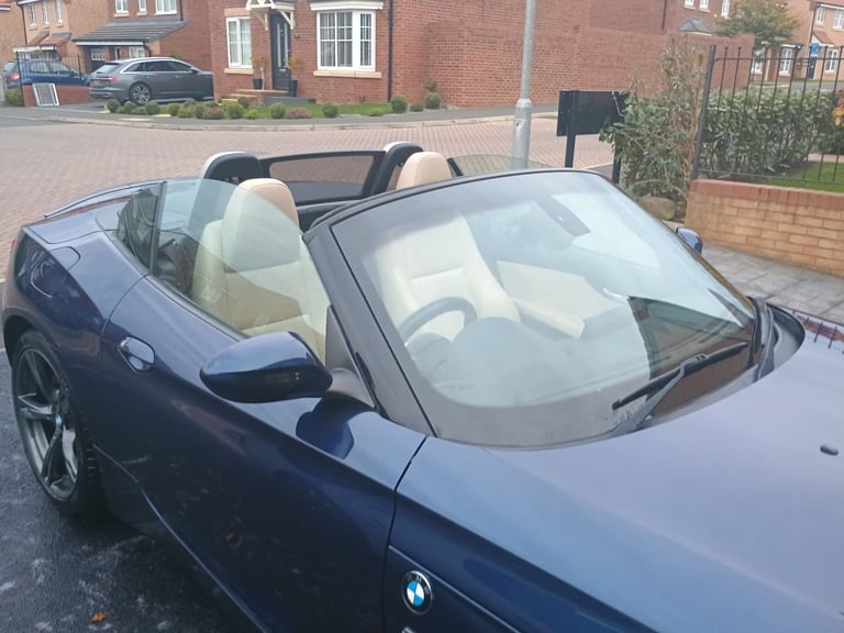 2012 BMW Z4 2.0i M Sport Auto sDrive Roadster.