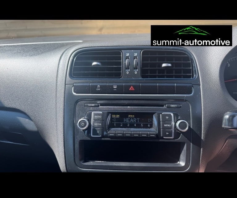 VOLKSWAGEN POLO 1.2 70 S 5dr [AC] 2012 Silver