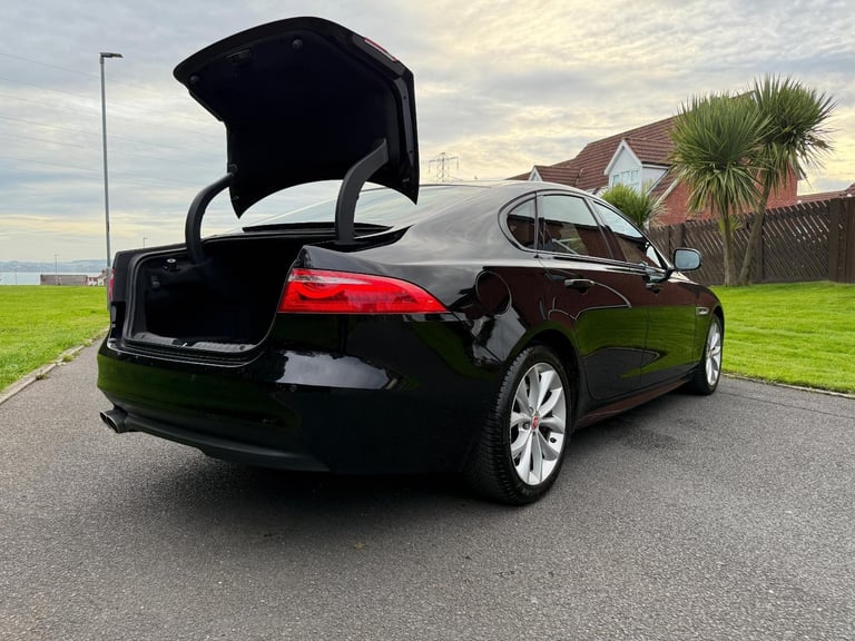 2020 Jaguar XF 2.0 DIESEL 180 BHP / R - SPORT EDTION / 8 SPEED AUTO 