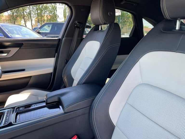 2018 Jaguar XF 2.0 D R-SPORT AWD 4d 177 BHP Saloon Diesel Automatic