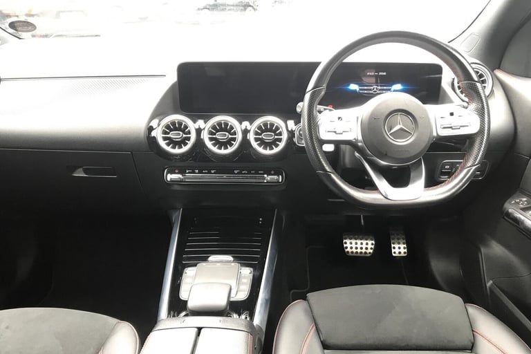  Mercedes Benz Gla 1.3 Gla180 Amg Line premium Suv 5dr Petrol 7g Dct Euro 6 s/s