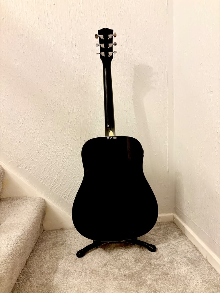 Hummingbird Slimline Electro Acoustic Dreadnought Guitar - Johnny Cash Style 😎🎸🎶