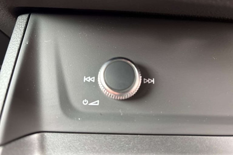 2022 Audi Q3 40 TFSI Quattro S Line 5dr S Tronic SUV Petrol Automatic