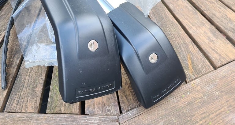 EVOQUE Jaguar Range Rover Roof Cross Bars & Keys - (NEW)