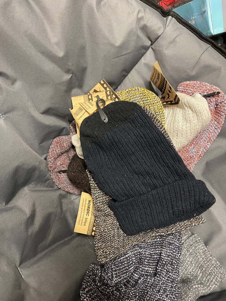 Unisex hats job lot £60 for the lot over 80 there