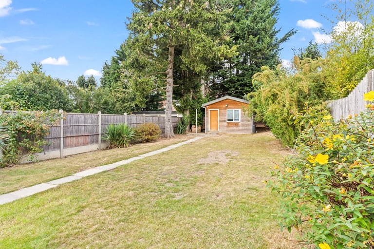 Furnished 6 BR - Parking, Monthly Stays