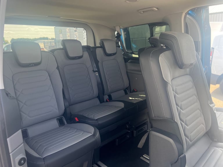2025 Ford Tourneo Custom E-Tourneo Custom Titanium X Bus M1 340 L1 65kWh 160kw 218 RWD 1 Speed Au...