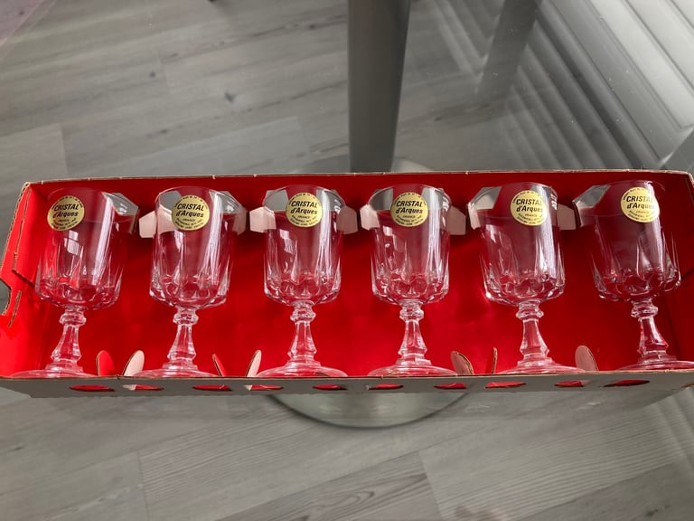 image for Box of 6 Crystal Liquor Glasses