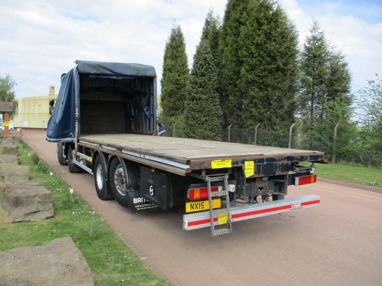 Iveco Stralis 360 8X2 FLAT CURTAINSIDER SLIDING CANOPY