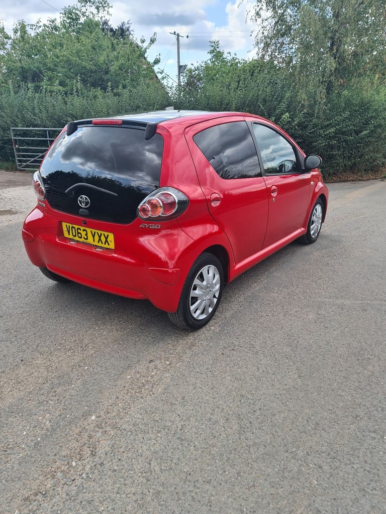 Toyota, AYGO, Hatchback, 2013, Manual, 998 (cc), 5 doors