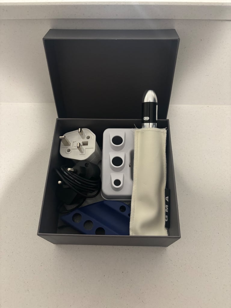 Semi permanent make up kit including pen machine (does not include inks) 