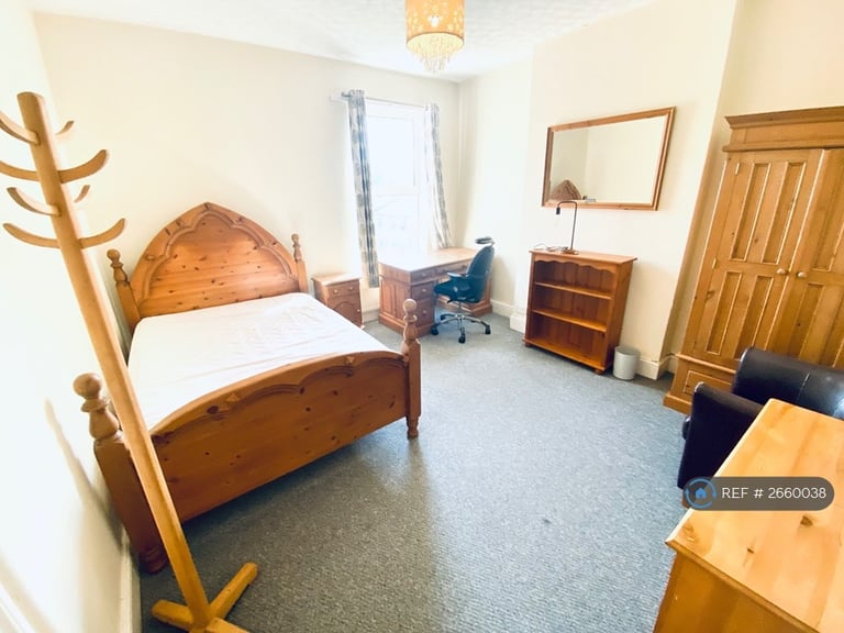 5 bedroom house in Leicester Street, Leamington Spa, CV32 (5 bed) (#2660038)