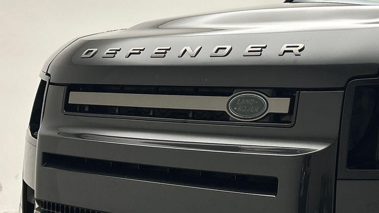 2021 Land Rover Defender 90 3.0 D250 MHEV X-Dynamic SE SUV 3dr Diesel Auto 4WD Euro 6 (s/s) (250 ...