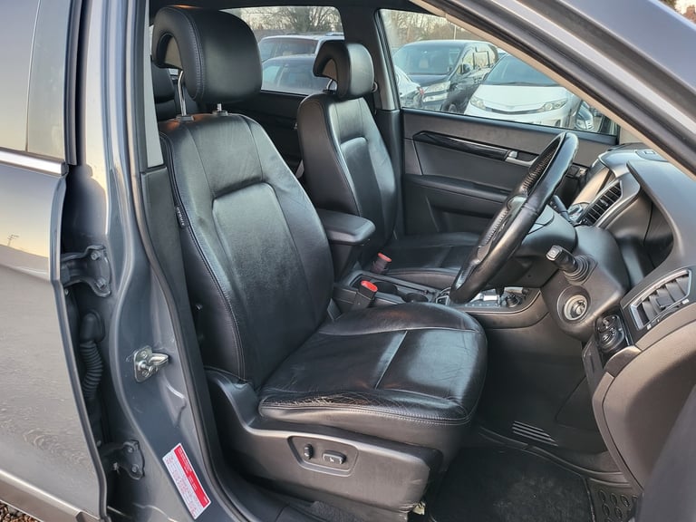2011 CHEVROLET CAPTIVA 2.0 VCDi LTZ 5 DOOR 7 SEATER AUTOMATIC GREY