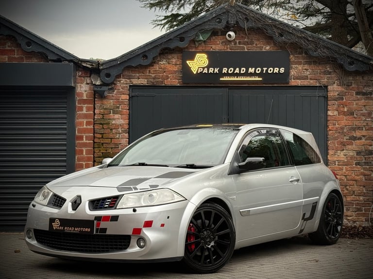 image for 2007 Renault Megane 2.0 T 16V Renaultsport 230 F1 Team R26 3dr HATCHBACK Petrol Manual