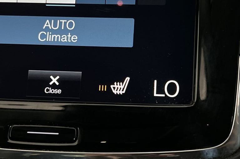 2020 69 VOLVO XC90 2.0 B5 MHEV MOMENTUM SUV 5DR DIESEL HYBRID AUTO 4WD EURO 6 (S