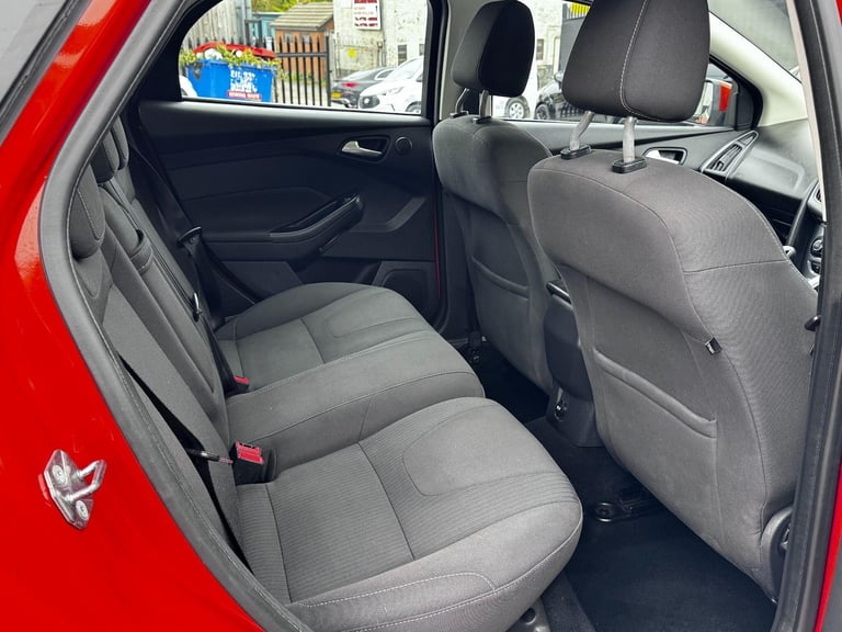 2011 Ford Focus 1.6 TDCi Titanium Euro 5 (s/s) 5dr HATCHBACK Diesel Manual