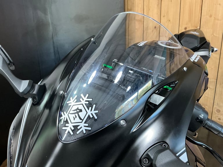 Kawasaki ZX10RR Performance WINTER EDITION 2018 Genuine 202bhp at the Wheel!