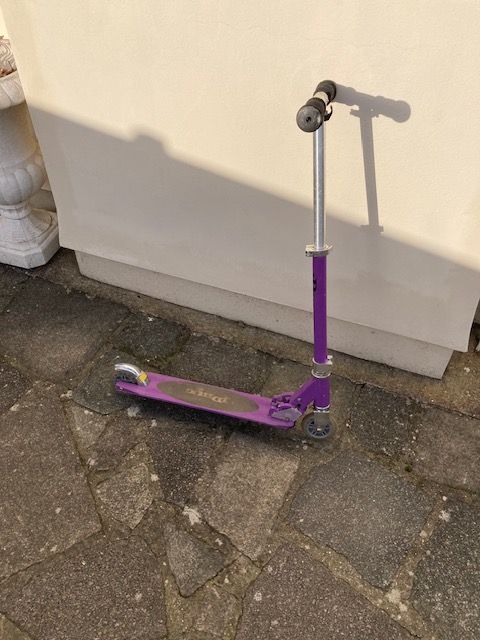 JD BUG  ALUMINIUM SCOOTER only £10  in GOOD USED CONDITION   still for sale