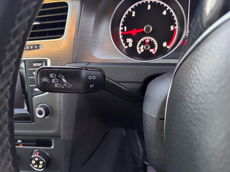 2013 Volkswagen Golf 1.6 TDI 105 SE 5dr HATCHBACK Diesel Manual