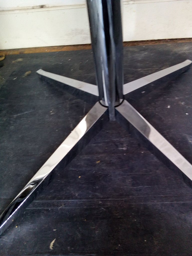 Florence Knoll Italian Marble table, 1m Round - Stunning