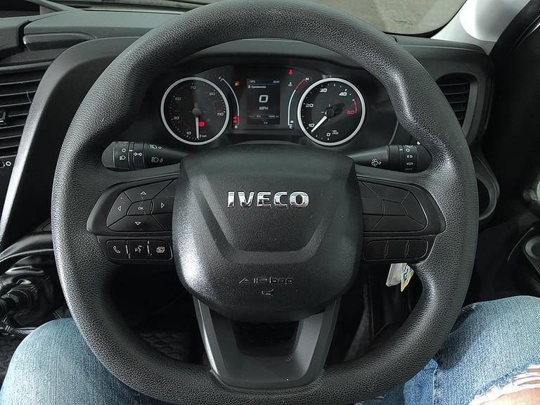 2021 Iveco Daily 35C14 DRW, 16.5 foot 5 metre XL FLATBED with AIR CON