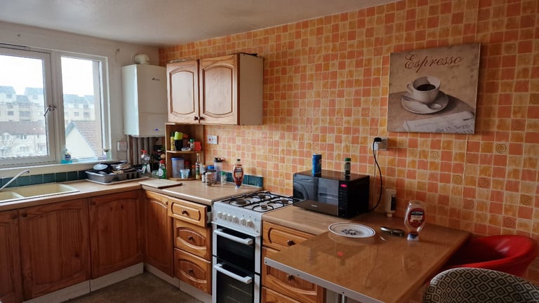 Clovenstone Park room for rent