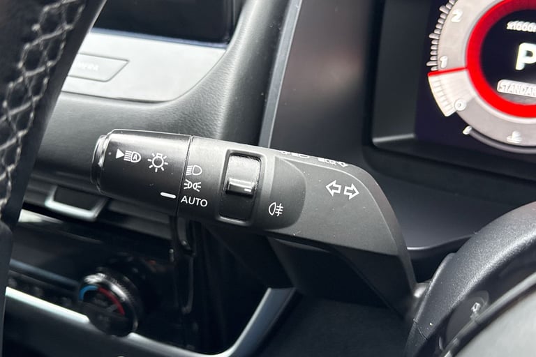 2022 Nissan Qashqai 1.3 DIG-T MHEV N-Connecta XTRON Euro 6 (s/s) 5dr SUV PETROL Automatic