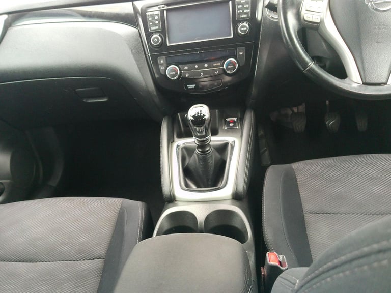 2015 Nissan Qashqai 1.5 dCi n-tec 2WD Euro 5 (s/s) 5dr HATCHBACK Diesel Manual